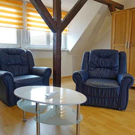 Citynahe Dachgeschosswohnung Fur Preisbewusste In Schwerin Apartmán Schwerin (Mecklenburg-Vorpommern)