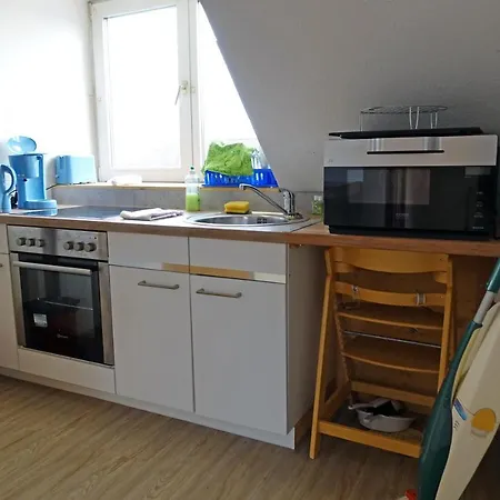 Apartmán Citynahe Dachgeschosswohnung Fur Preisbewusste In Schwerin *