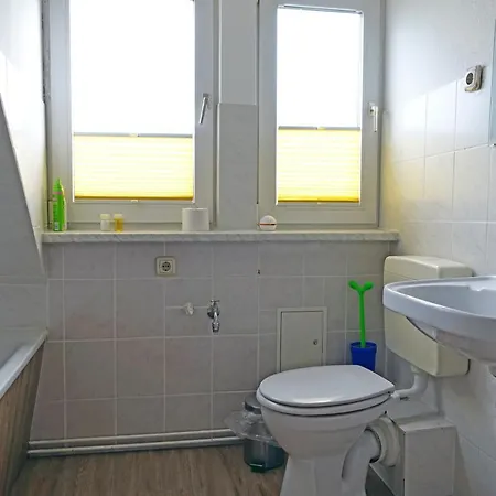 Apartmán Citynahe Dachgeschosswohnung Fur Preisbewusste In Schwerin *